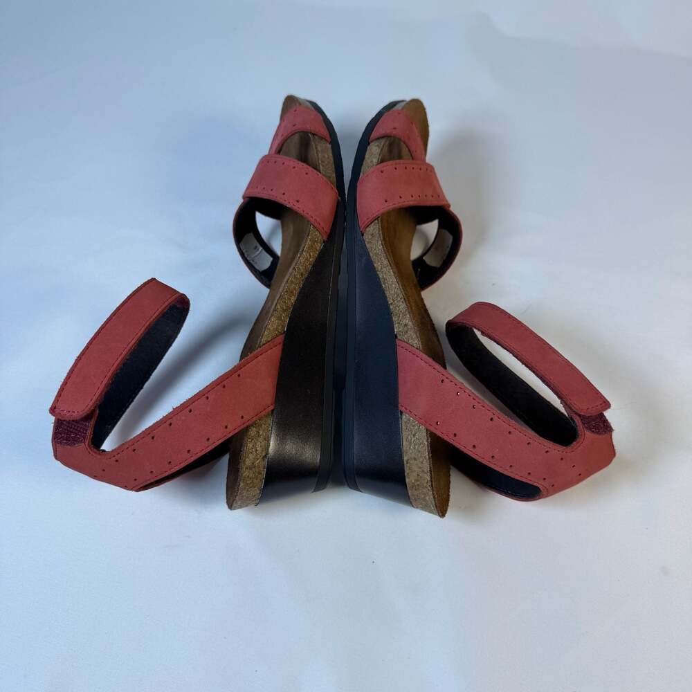 Naot Wand Red Suede Wedge Sandals EU 40 Comfort Ankle Strap Orthopedic - Picture 5 of 9